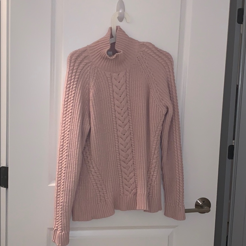 Lululemon sweater.